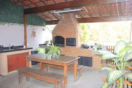 Casa à venda com 250m², 4 quartos e 4 vagasEspaço Gourmet