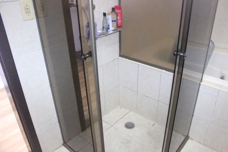 Casa à venda com 250m², 4 quartos e 4 vagasBanheiro da Suíte 1