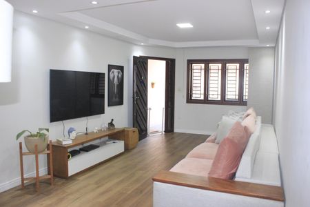 Casa à venda com 250m², 4 quartos e 4 vagasSala