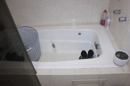 Casa à venda com 250m², 4 quartos e 4 vagasBanheiro da Suíte 1