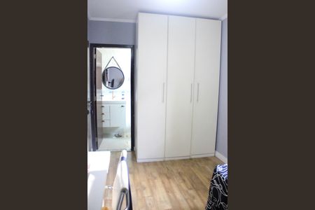 Casa à venda com 250m², 4 quartos e 4 vagasSuíte 2