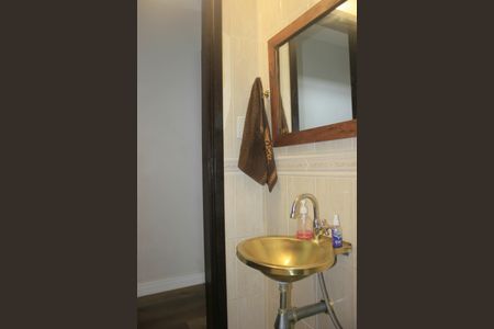 Casa à venda com 250m², 4 quartos e 4 vagasLavabo