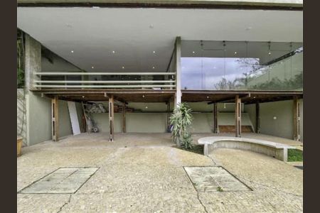 Casa à venda com 900m², 5 quartos e 4 vagas