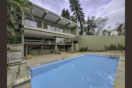 Casa à venda com 900m², 5 quartos e 4 vagas