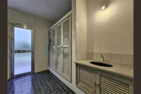Casa à venda com 900m², 5 quartos e 4 vagas