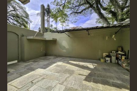 Casa à venda com 900m², 5 quartos e 4 vagas