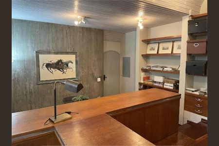 Casa à venda com 900m², 5 quartos e 4 vagas