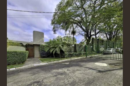 Casa à venda com 900m², 5 quartos e 4 vagas