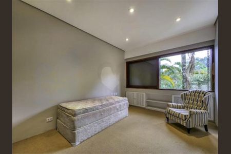 Casa à venda com 900m², 5 quartos e 4 vagas