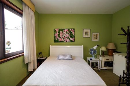 Casa de condomínio à venda com 340m², 4 quartos e 5 vagas