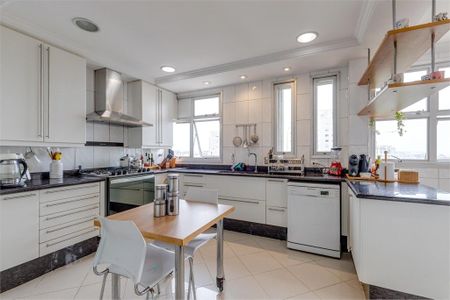 Apartamento à venda com 411m², 4 quartos e 3 vagas