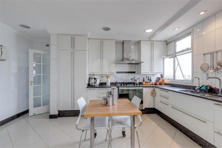 Apartamento à venda com 411m², 4 quartos e 3 vagas