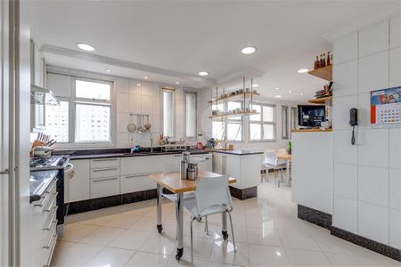 Apartamento à venda com 411m², 4 quartos e 3 vagas