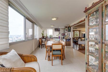 Apartamento à venda com 411m², 4 quartos e 3 vagas