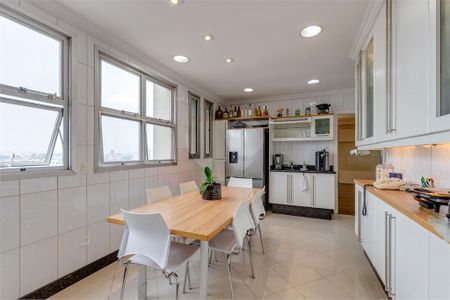 Apartamento à venda com 411m², 4 quartos e 3 vagas