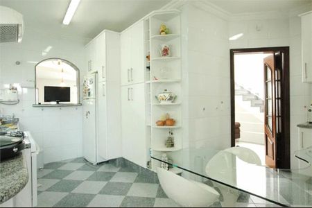 Casa à venda com 400m², 4 quartos e 8 vagas
