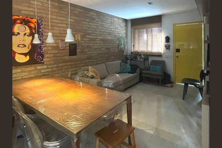 Casa de condomínio à venda com 90m², 2 quartos e 2 vagas Casa de condomínio à venda com 90m², 2 quartos e 2 vagasSala