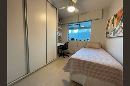 Apartamento à venda com 102m², 3 quartos e 2 vagasquarto 2