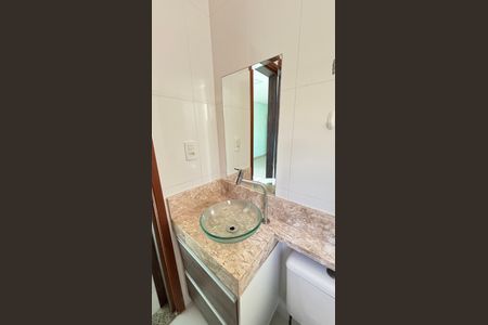 Apartamento à venda com 100m², 2 quartos e 2 vagas Apartamento à venda com 100m², 2 quartos e 2 vagasBanheiro