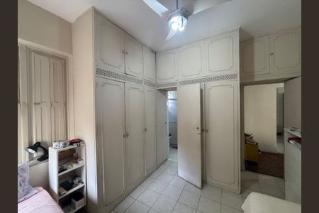 Apartamento à venda com 170m², 3 quartos e sem vaga Apartamento à venda com 170m², 3 quartos e sem vagaSuíte 2