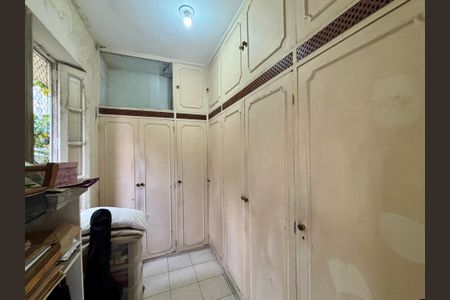 Apartamento à venda com 170m², 3 quartos e sem vaga Apartamento à venda com 170m², 3 quartos e sem vagaSuíte 1 - closet