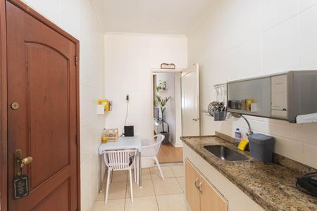 Apartamento à venda com 99m², 2 quartos e 1 vagaCozinha