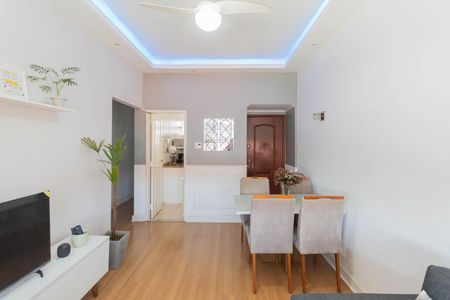 Apartamento à venda com 99m², 2 quartos e 1 vagaSala