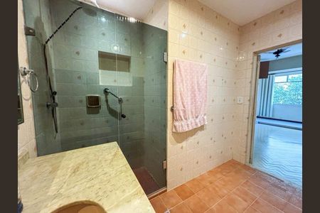 Apartamento à venda com 178m², 3 quartos e sem vaga