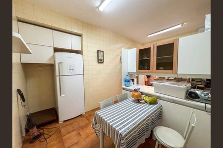 Apartamento à venda com 178m², 3 quartos e sem vaga