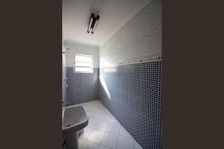 Casa para alugar com 158m², 3 quartos e 2 vagasBanheiro Social