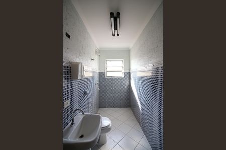 Casa para alugar com 158m², 3 quartos e 2 vagasBanheiro Social