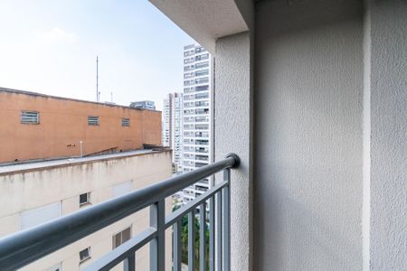 Apartamento à venda com 28m², 1 quarto e sem vaga Apartamento à venda com 28m², 1 quarto e sem vagaSacada