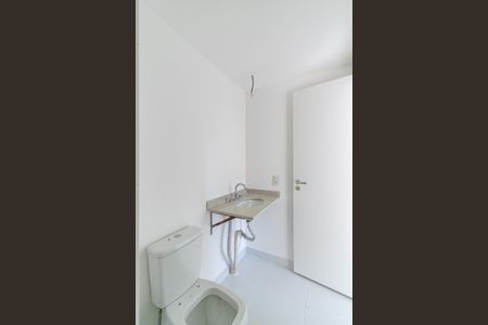 Apartamento à venda com 28m², 1 quarto e sem vaga Apartamento à venda com 28m², 1 quarto e sem vagaBanheiro da Suíte