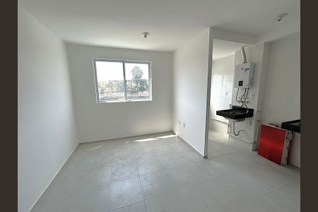 Sala de apartamento para alugar com 2 quartos, 40m² em Del Castilho, Rio de Janeiro