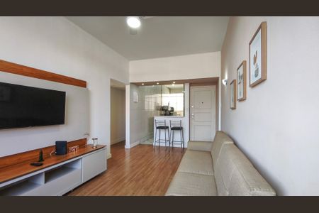 Apartamento à venda com 99m², 2 quartos e 1 vagaSala