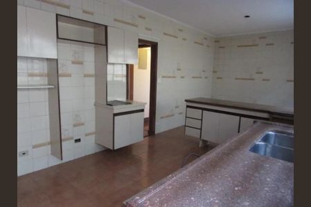 Casa à venda com 360m², 3 quartos e 3 vagas Casa à venda com 360m², 3 quartos e 3 vagasFoto 07