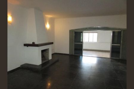 Casa à venda com 360m², 3 quartos e 3 vagasFoto 02