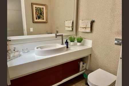 Apartamento à venda com 248m², 4 quartos e 1 vaga