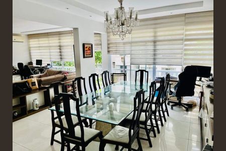 Apartamento à venda com 248m², 4 quartos e 1 vaga