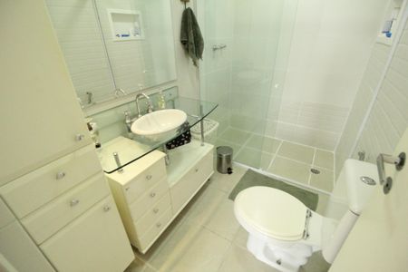 Apartamento à venda com 107m², 3 quartos e 1 vagaBanheiro da suíte