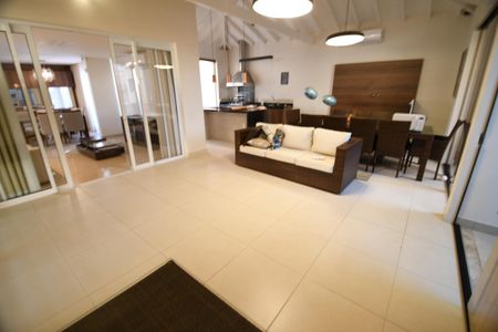 Casa de condomínio à venda com 200m², 3 quartos e 4 vagasSala 2