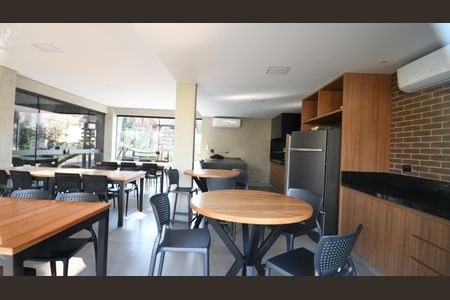 Casa de condomínio à venda com 200m², 3 quartos e 4 vagasÁrea comum - Salão de festas