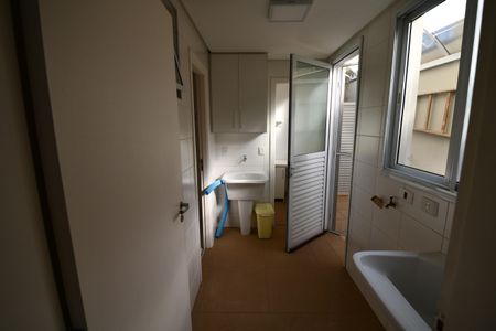 Casa de condomínio à venda com 200m², 3 quartos e 4 vagasÁrea de Serviço