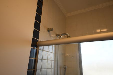 Casa de condomínio à venda com 200m², 3 quartos e 4 vagasBanheiro da Suíte 1