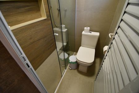 Casa de condomínio à venda com 200m², 3 quartos e 4 vagasBanheiro - Área de Lazer