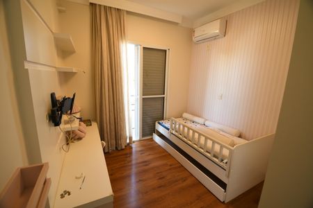 Casa de condomínio à venda com 200m², 3 quartos e 4 vagasSuíte 1