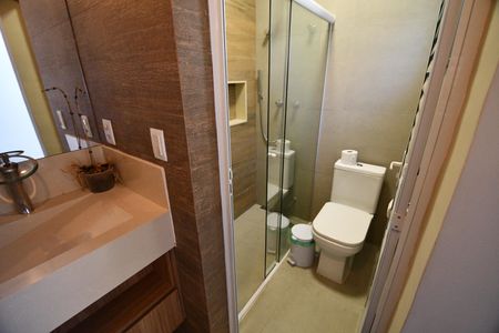 Casa de condomínio à venda com 200m², 3 quartos e 4 vagasBanheiro - Área de Lazer