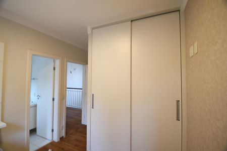 Casa de condomínio à venda com 200m², 3 quartos e 4 vagas Suíte 2