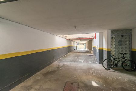 Apartamento para alugar com 50m², 1 quarto e 1 vagaÁrea comum - Entrada da garagem