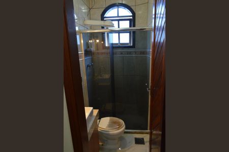 Casa à venda com 219m², 3 quartos e 3 vagas Casa à venda com 219m², 3 quartos e 3 vagasBanheiro Social